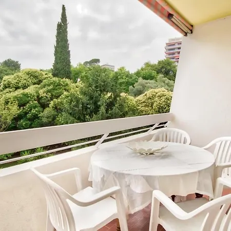 3-star With Parking And Terrace Apartment