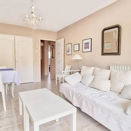 Apartment 3-star With Parking And Terrace Antibes