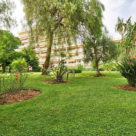3-star With Parking And Terrace Antibes